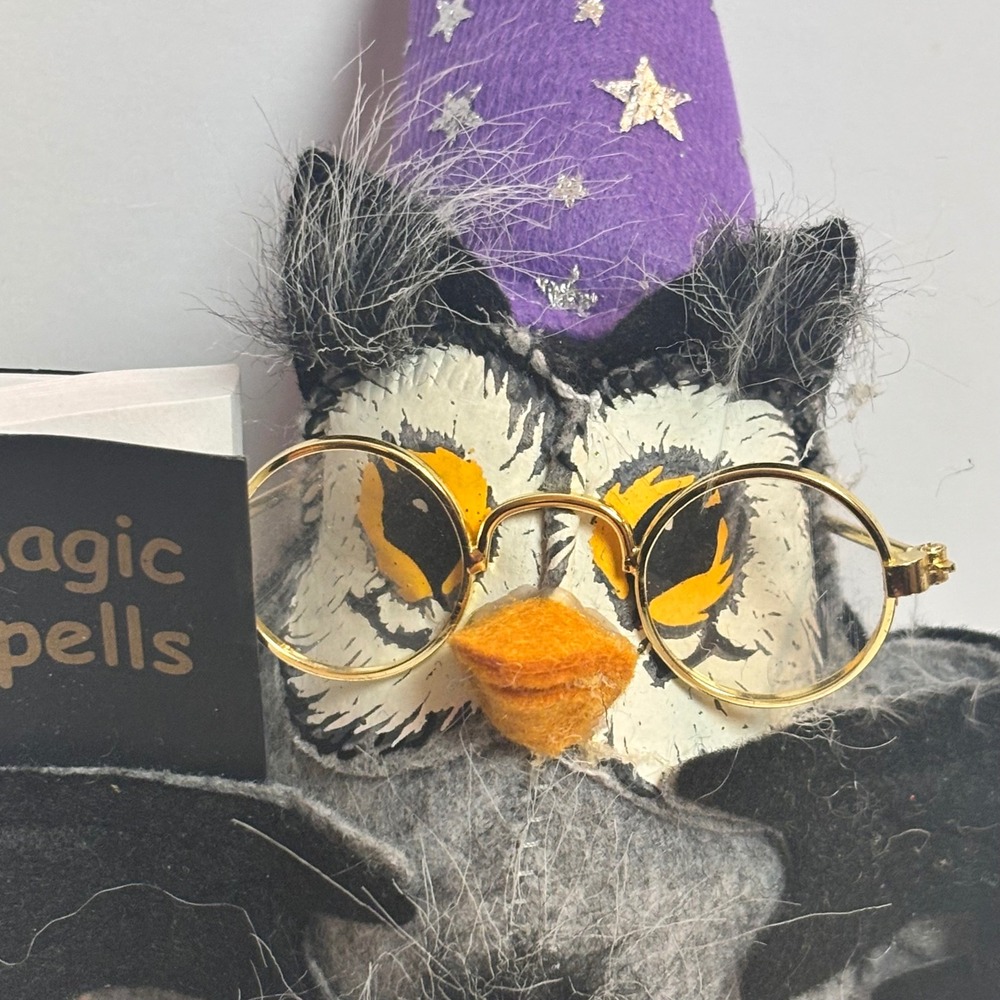 Annalee 07' Wizard Owl Figurine 7.5" Halloween Magic Spells Wand Hat Glasses Owl